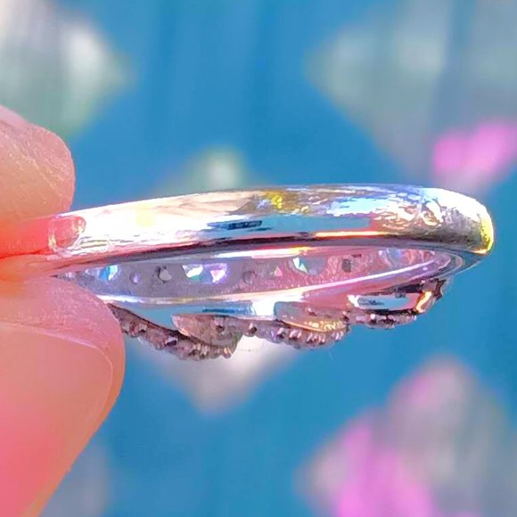 Sterling Silver Cubic Zirconia Cluster Twist Band Ring *NEW* - Picture 15 of 16